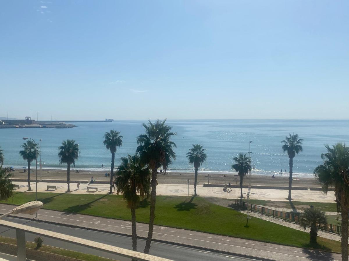 Moderno Y Completo Apartamento Frente Al Mar Malaga Luaran gambar